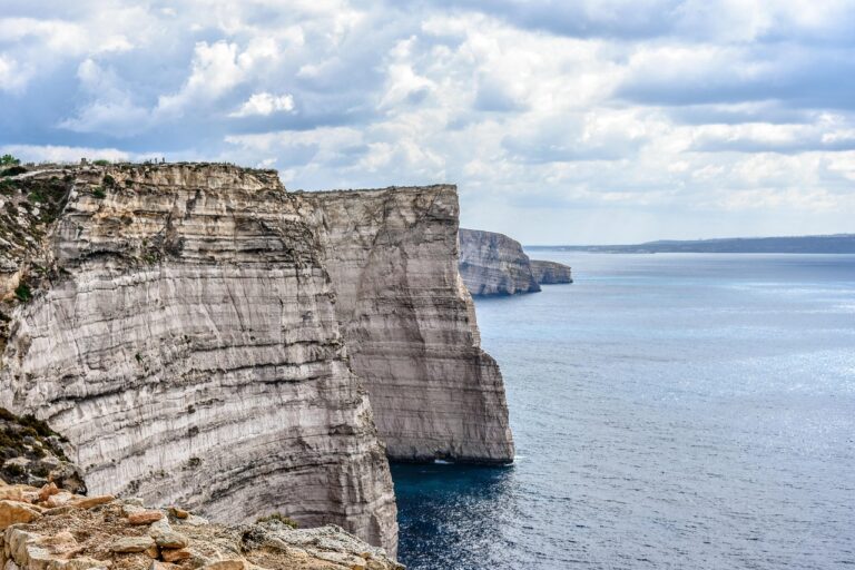The Burnout Cliff: Why High-Performers Never See It Coming